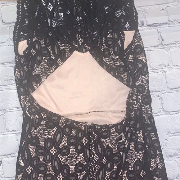 🖤 Forever 21 Black Lace Dress - Size Small - Picture 5 of 8
